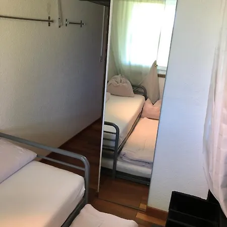 Appartement Einfaches Einzelzimmer Zum Ubernachten *